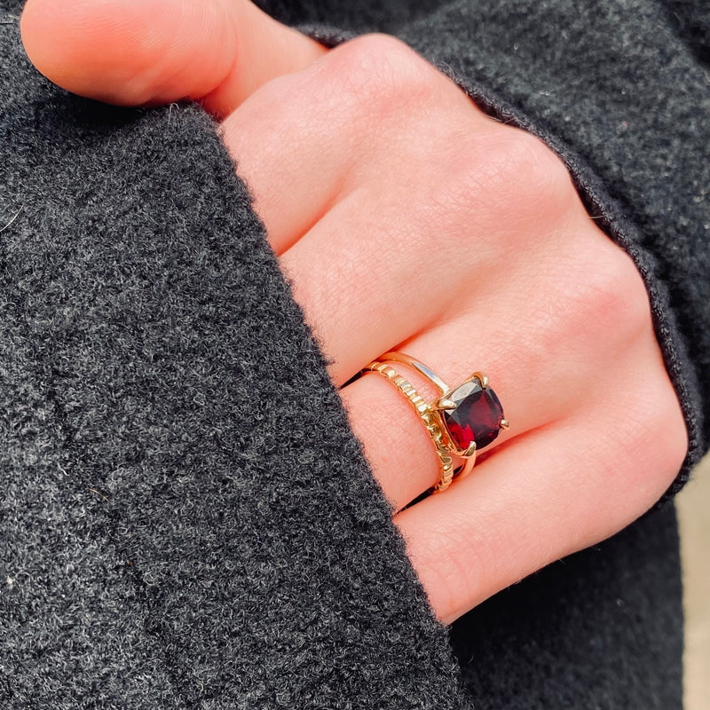 Mini Kara Ring, Garnet, Silver