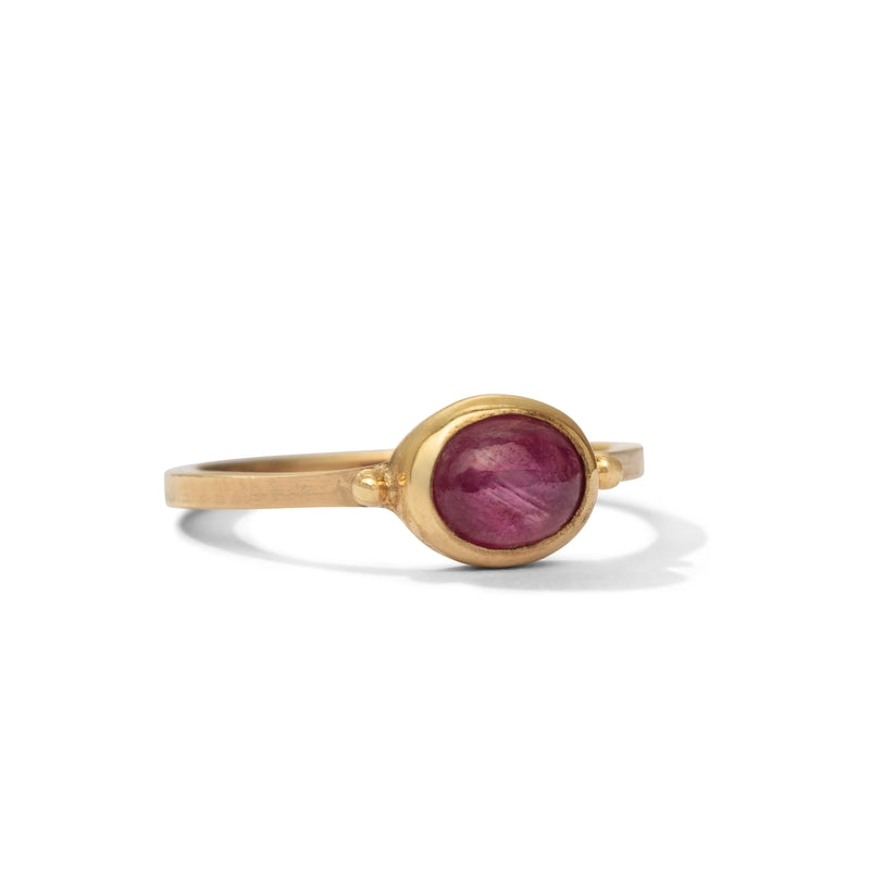 Pippa Ring, Star Ruby, 9kt Yellow Gold