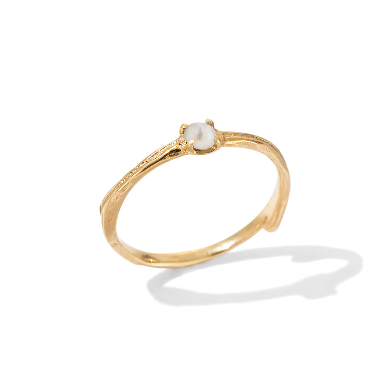 Twig Ring, Pearl, 9kt Yellow Gold